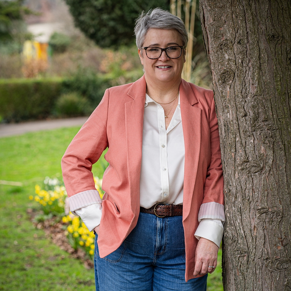 Anna Simmonds expert Financial Services Leadership